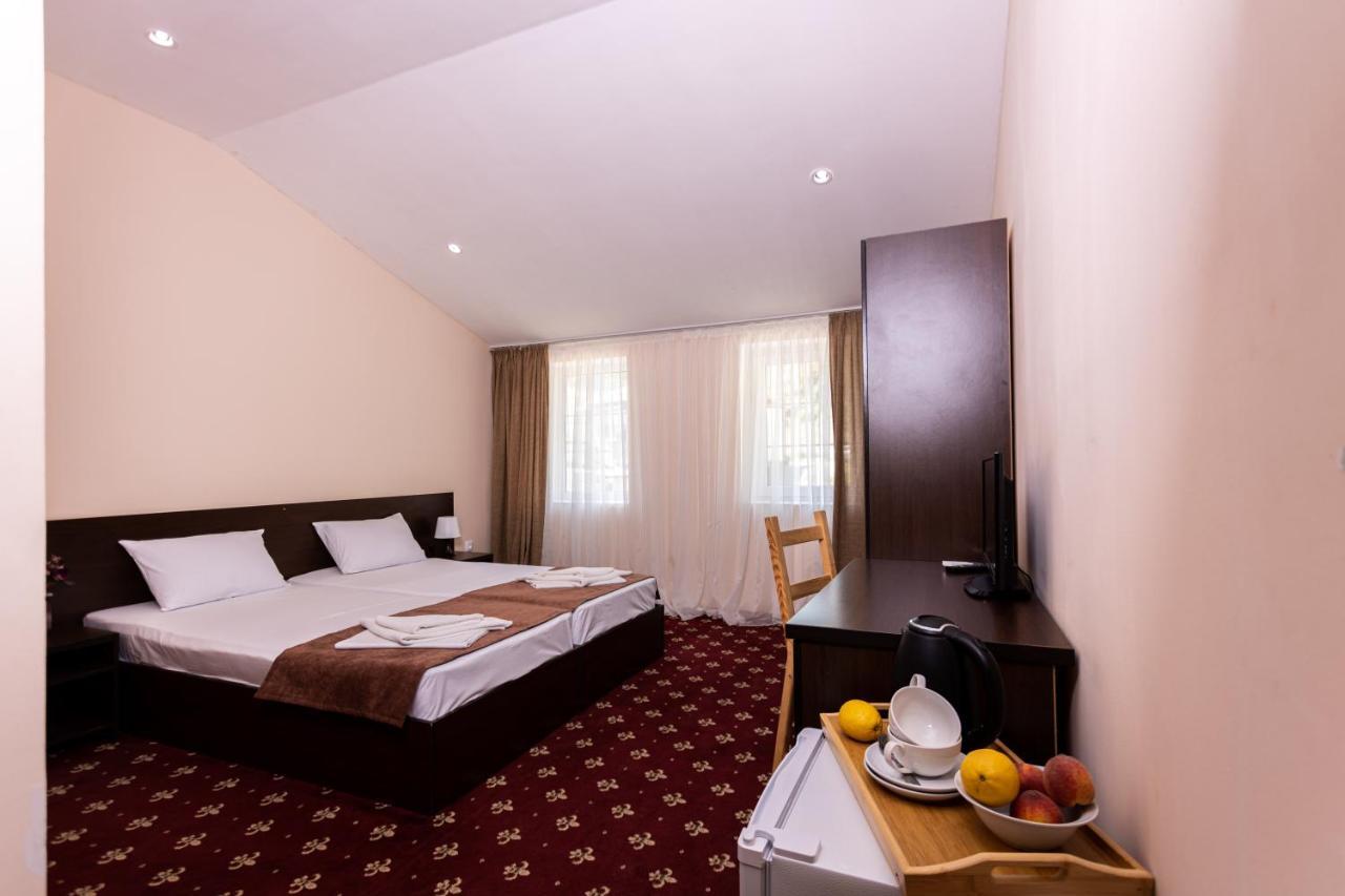 Hotel Nikopoli On Vodopadnaya 21А New Athos Eksteriør billede
