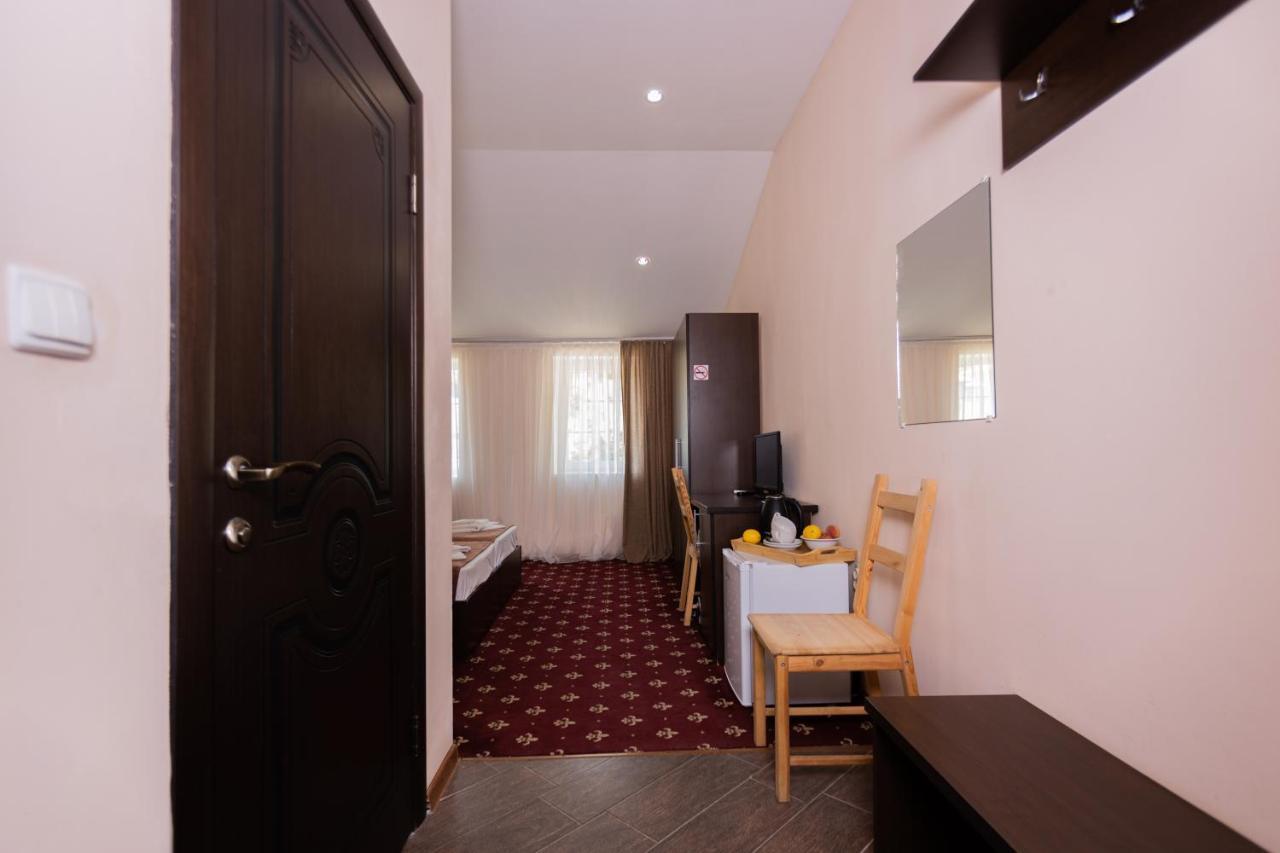 Hotel Nikopoli On Vodopadnaya 21А New Athos Eksteriør billede