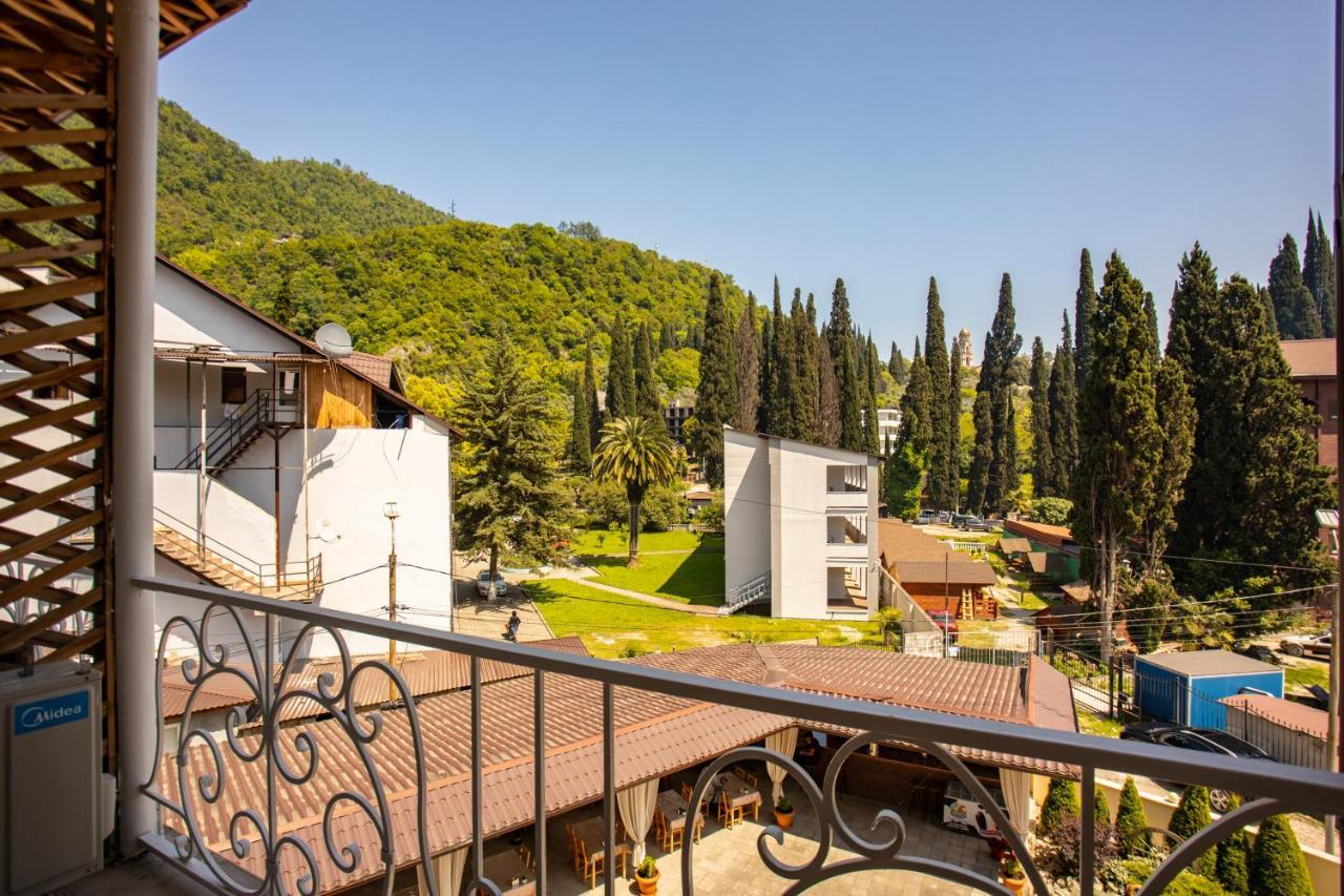 Hotel Nikopoli On Vodopadnaya 21А New Athos Eksteriør billede