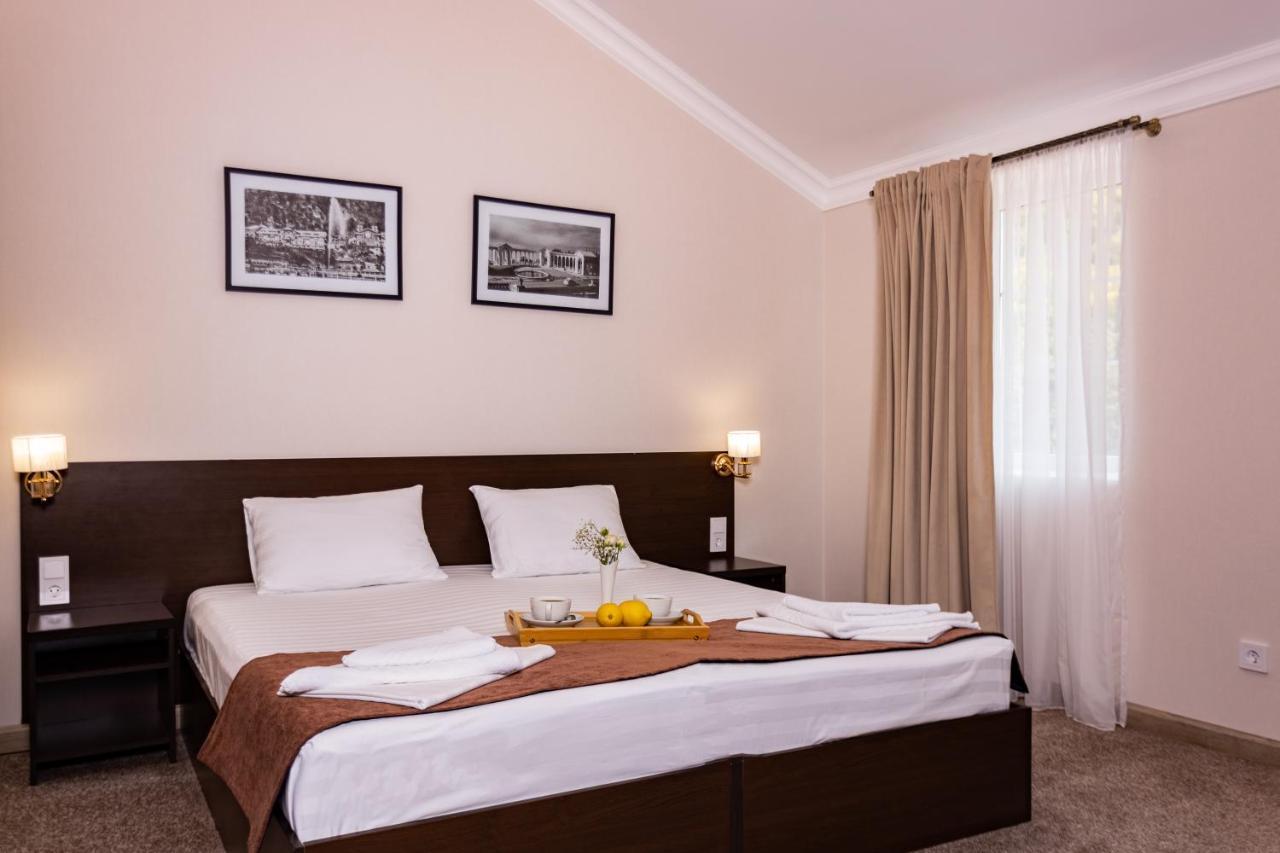 Hotel Nikopoli On Vodopadnaya 21А New Athos Eksteriør billede